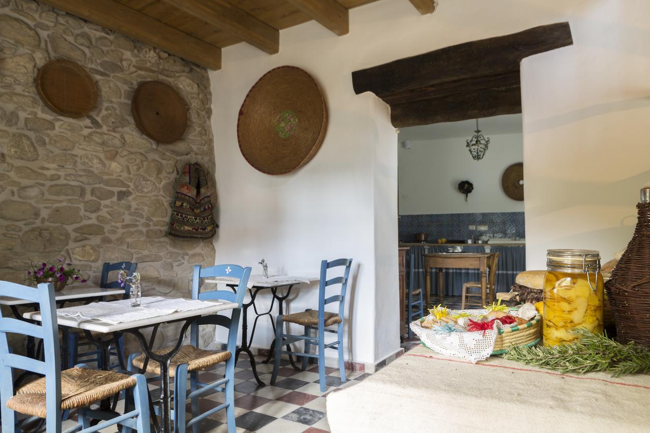Bed and Breakfast Cortis Antigas Gesturi Exterior foto