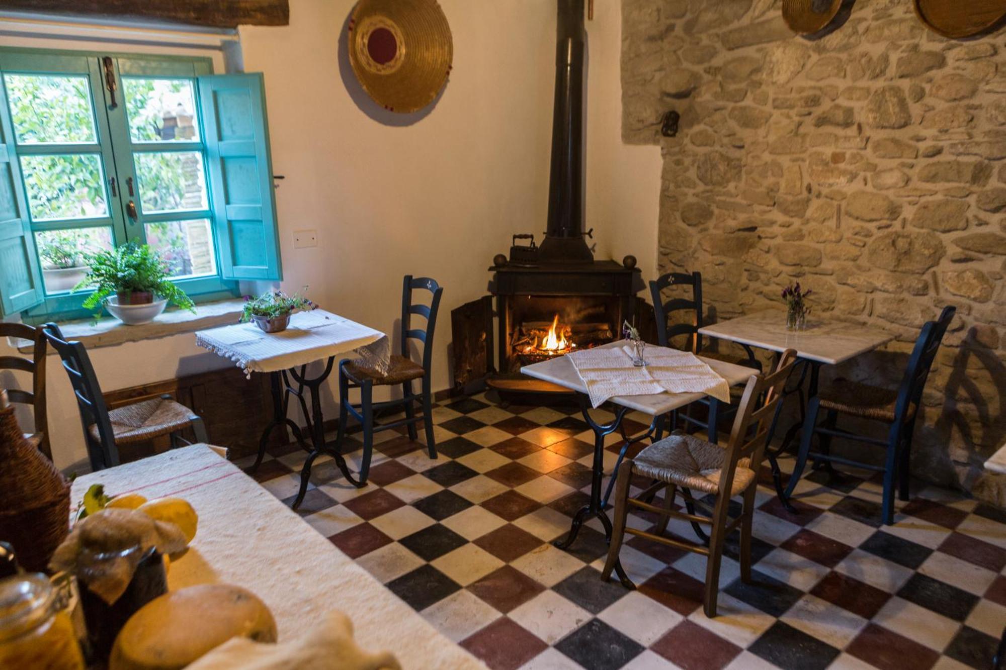 Bed and Breakfast Cortis Antigas Gesturi Exterior foto