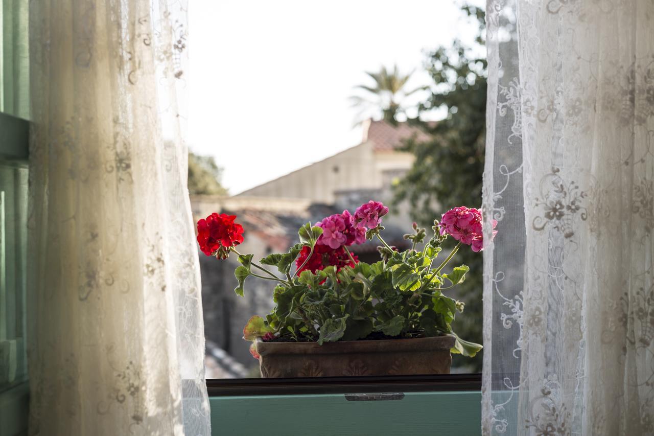 Bed and Breakfast Cortis Antigas Gesturi Exterior foto