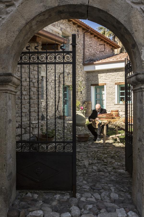 Bed and Breakfast Cortis Antigas Gesturi Exterior foto